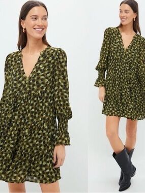 NWT Pomander Place Kenzo Dress Drop
Waist XS Green Print Smocked Cuffs Chiffon